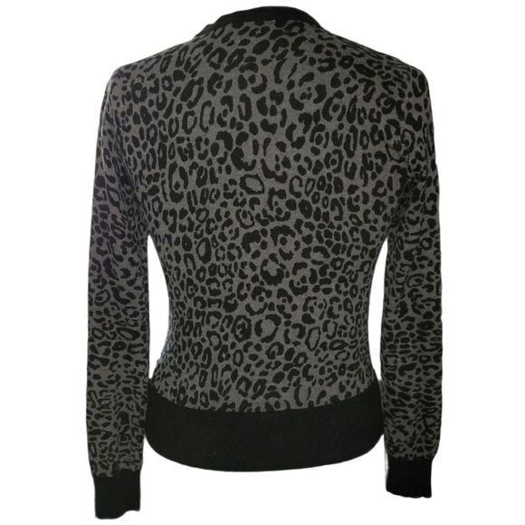 Michael Kors V Neck Leopard Print Gray & Black Button Up Cardigan XS - Picture 4 of 5